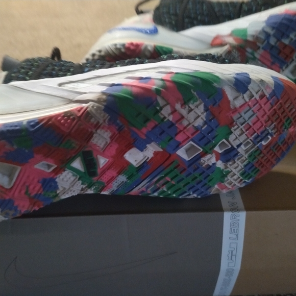 MEN SHOES - Picture 2 of 7